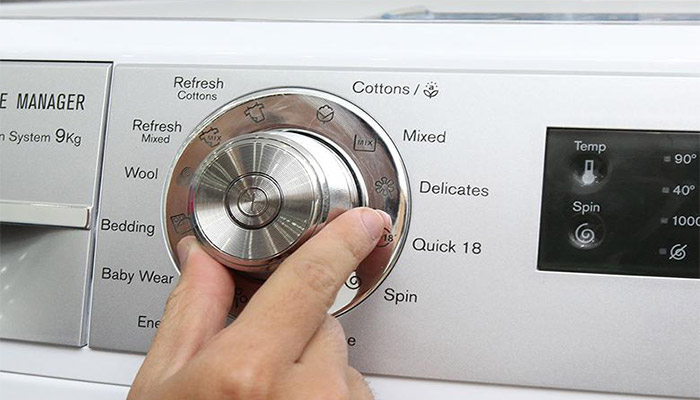 Cảm ứng trên máy giặt sấy Electrolux là gì và cách sử dụng?